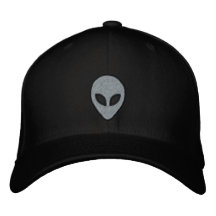 4 utomjordingar broderade hatten