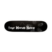 Anpassningsbar B&W röntgar datormöss stiger ombord Skateboard