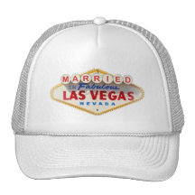 ATT GIFTA SIG I DET SAGOLIKA LAS VEGAS LOCKET TRUCKER KEPS