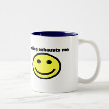 Att le evakuerar mig kaffe muggar