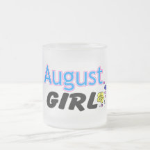 Augusti flicka kaffe koppar