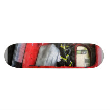 Avfyra lastbilen med den enhetliga brandmannen skate decks