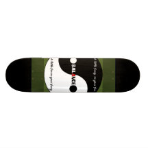 "Balanserar Yin Yang" skateboarden