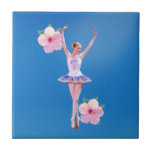 Ballerinaen på blått med rosa hibiskus belägger me kakel