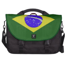 Bärbar dator hänger lös den Brasilien flagga