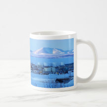 beskåda från kyrkogård kaffe kopp