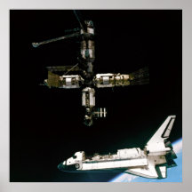 Beskåda från Soyuz av Shuttle Atlantis som avgår M Affischer