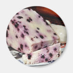 Blåbärvit Stilton Kylskåpsnagnet