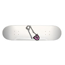 blöjan klämmer fast bebisrosor grahpic.png skateboards
