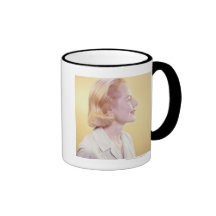 Blond kvinna kaffe mugg