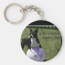 Boston Terrier:  Ha en boll! Nyckelring