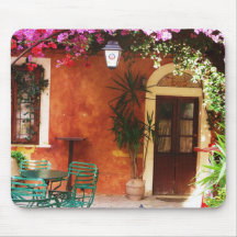 Bougainvillea som växer utanför ett hus, Mykonos,  Musmatta