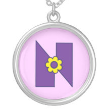 Brev N i Flores lilor Halsband