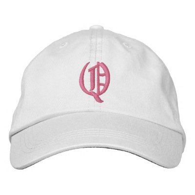 Broderad hatt för brev Q Monogram