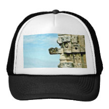 Chac-Regna guden, skulptur på nunnekloster, Uxmal Kepsar
