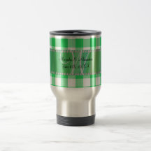 Checkers för gingham för bröllopmonogramgrönt kaffe kopp