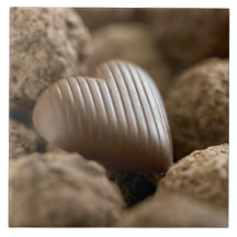 choklad som kura ihop sig amongst andra choklader kakel