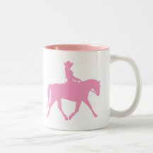 Cowgirl som rider henne häst (rosor) kaffe muggar