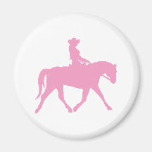 Cowgirl som rider henne häst (rosor) kylskåpsnagnet