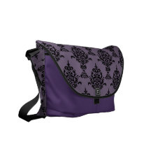 Damastast gotisk svart på lilor messenger bag