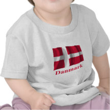 Danmark som vinkar flagga med namn i danska t-shirts