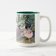 Dansare med en bukett av blommor av Edgar Degas Mugg