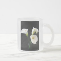 Den eleganta Callaliljan blommar 12 Muggar