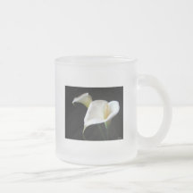 Den eleganta Callaliljan blommar 16 Mugg