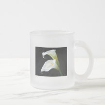 Den eleganta Callaliljan blommar 8 Kaffe Koppar