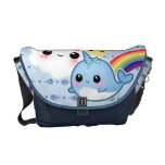 Den gulliga bebiset som är narwhal med regnbågen o kurir väskor