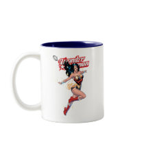 Den mirakel- kvinnakomikern täcker kaffe mugg