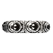 DEN ONDSINTA SKADESKALLEN STIGER OMBORD ANPASSAD SKATE BOARD