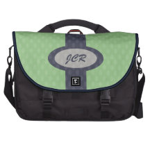 Den Retro ovalerMonogrampendlaren hänger lös - Mos