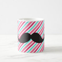 Den roliga handlebarmustaschen på rosa aquablått g kaffe kopp