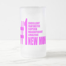Den rosa moderna nya mammor numrerar en ny mamma kaffe mugg