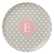 Den solbrända polkaen pricker persikamonogramen dinner plates
