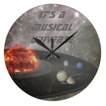 Det är ett musikaliskt universum vägg klockor