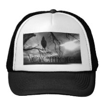 Det korpsvart - Nevermore Sunbeams & träd B&W Trucker Kepsar