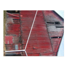 Dilapidated röd ladugårdvykort
