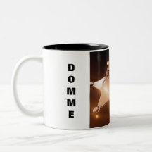 DOMME-EMBLEM KAFFE MUGG