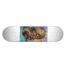 Drömlika kaniner i fantasi landar färgrikt skateboards