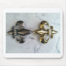 Dubbel Fleur de Lis på vit Musmattor