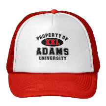 Egendom av den Adams universiteten Mesh Kepsar