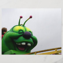 En fånig mässaritt för grön caterpillar avbildar flygblad