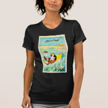 En flicka som går i ett fartyg med gåvor tshirts