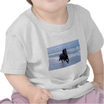 En hästvild och frigör tshirts