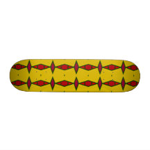 Etniska rhombusdiamanter som är röda på guld skate boards