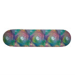 Färgrik spiral virvlar runt skateboarden