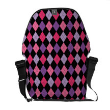 Färgrika rosa lilor för Preppy Argyle klassiker Kurir Väskor