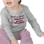 Finna en bot för bröstcancer tshirts